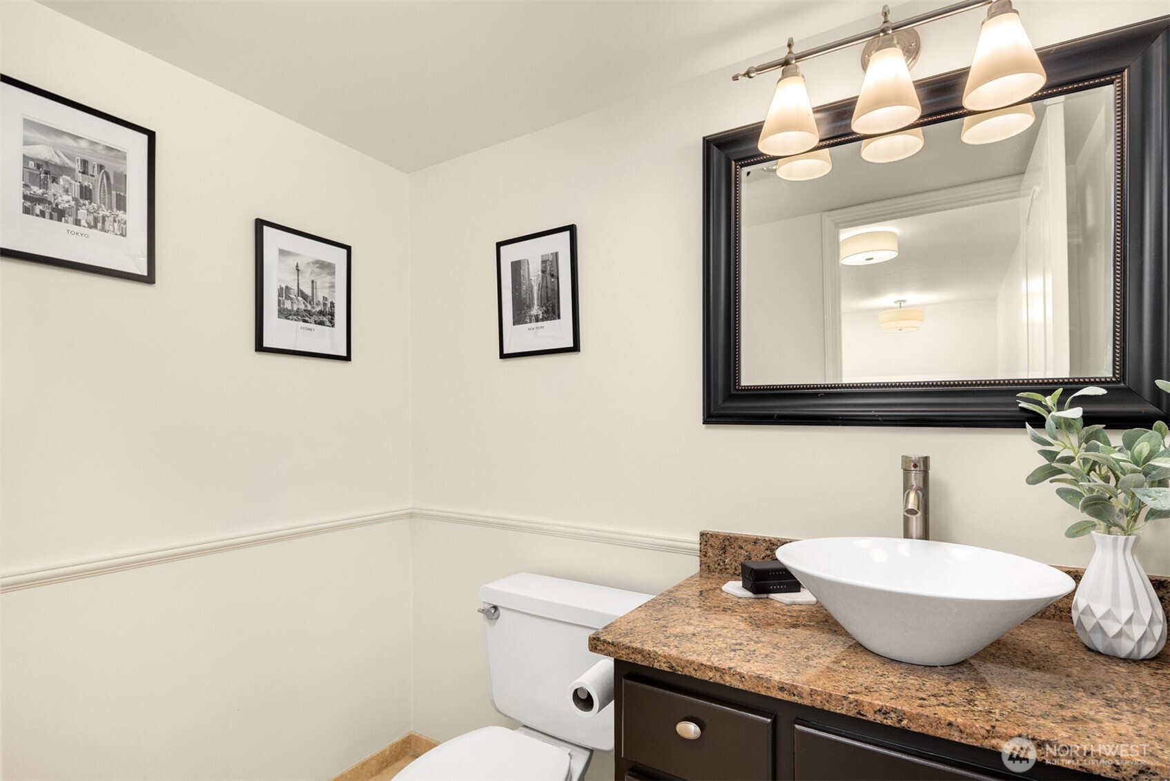 1001 Queen Anne Avenue N Seattle WA 98109