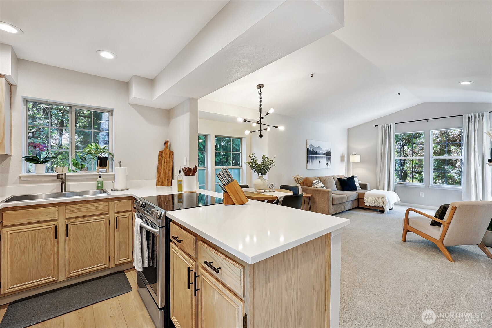 2600 SE 118th Avenue Bellevue WA 98005