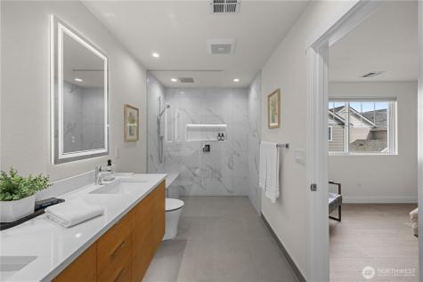 952 232nd Place NE Sammamish WA 98074