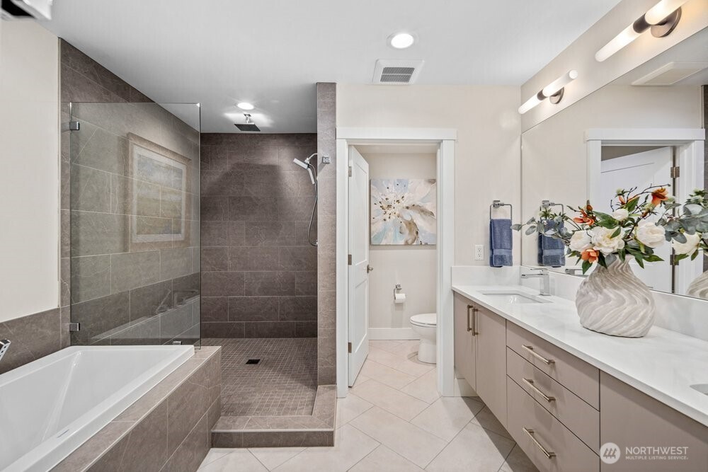 11223 NE 13th Lane Bellevue WA 98004