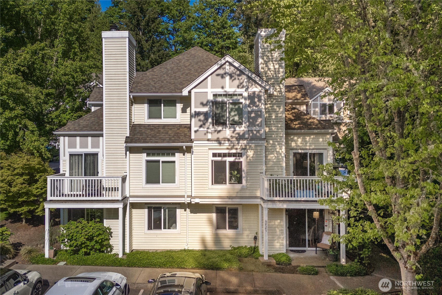 6825 Cougar Mountain Way Bellevue WA 98006