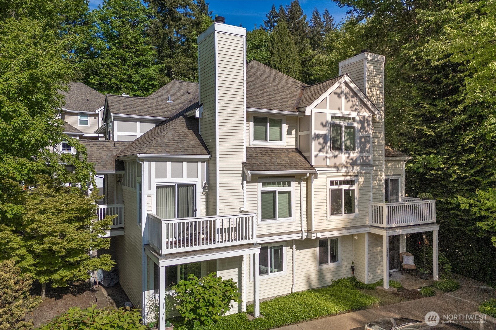 6825 Cougar Mountain Way Bellevue WA 98006