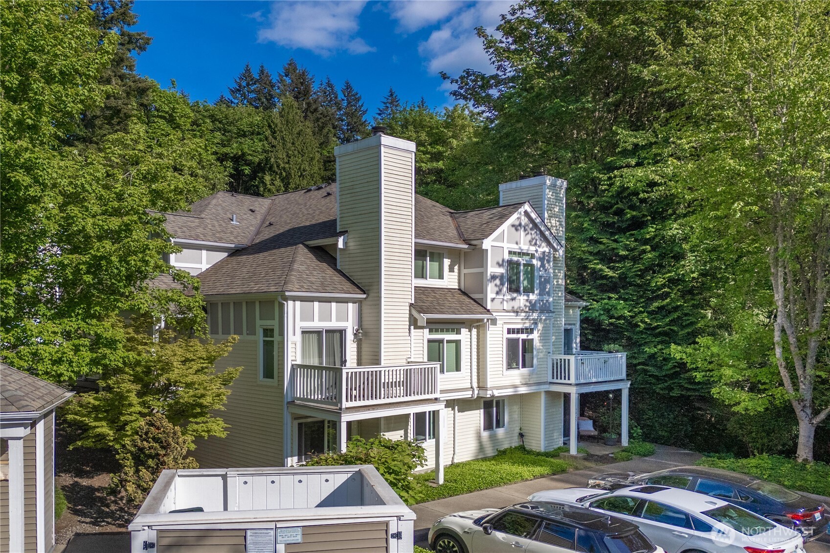 6825 Cougar Mountain Way Bellevue WA 98006