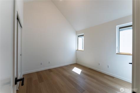 10350 Wallingford Avenue N Seattle WA 98133