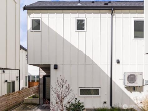 10350 Wallingford Avenue N Seattle WA 98133