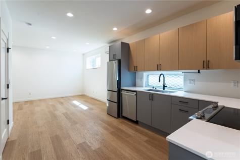 10350 Wallingford Avenue N Seattle WA 98133