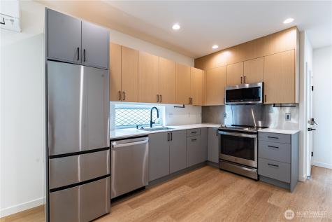 10350 Wallingford Avenue N Seattle WA 98133