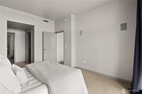 10650 NE 9th Place Bellevue WA 98004