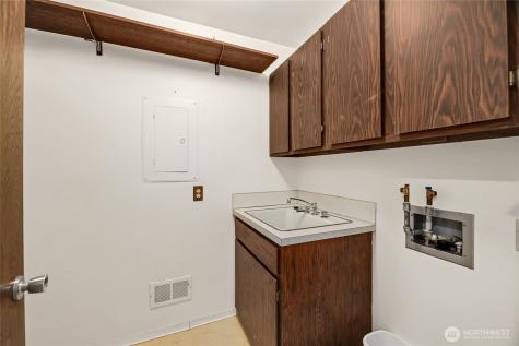 25126 142nd Avenue SE Kent WA 98042