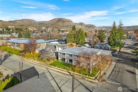 321 S 3rd Street Chelan WA 98816