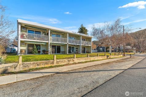 321 S 3rd Street Chelan WA 98816