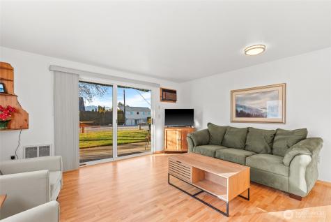 321 S 3rd Street Chelan WA 98816