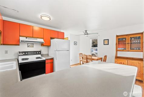 321 S 3rd Street Chelan WA 98816