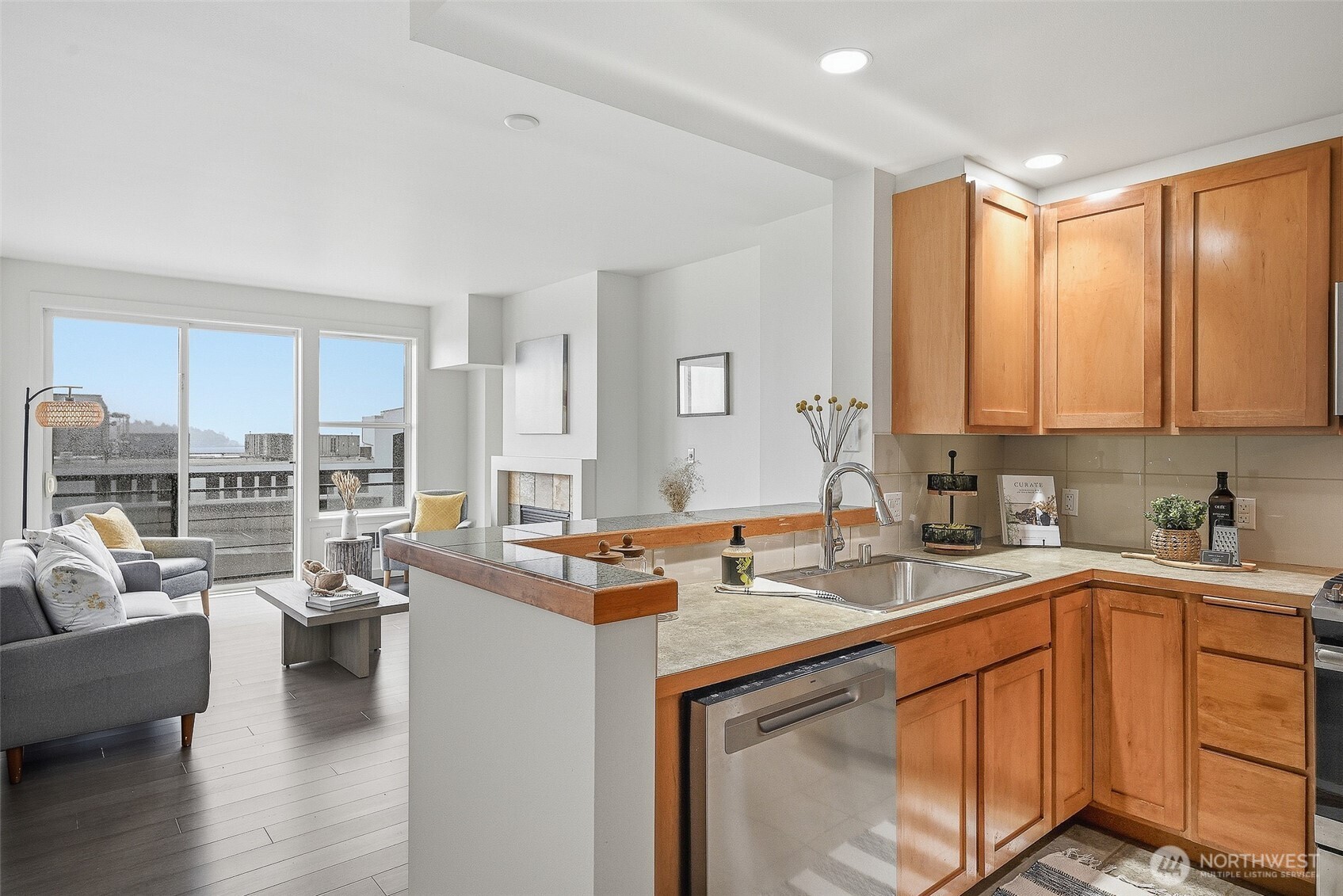 2607 Western Avenue Seattle WA 98121