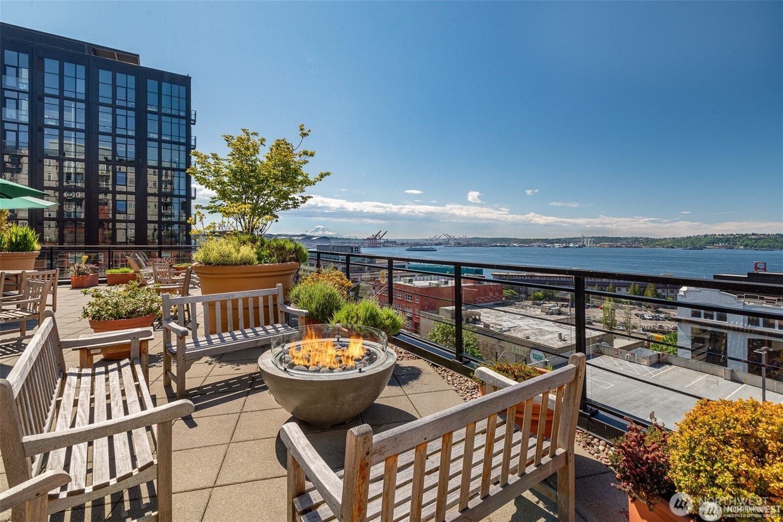 2607 Western Avenue Seattle WA 98121