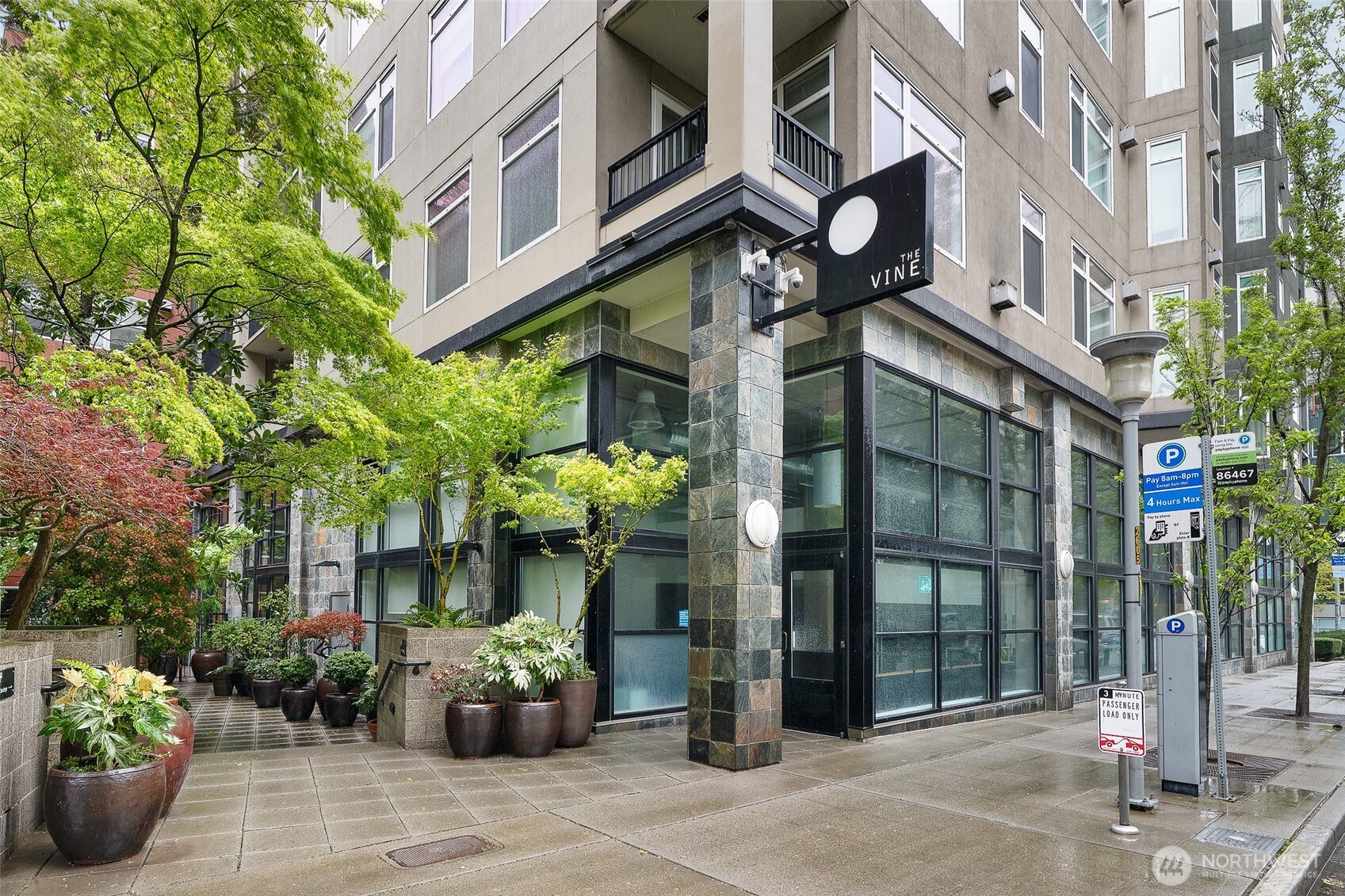 2607 Western Avenue Seattle WA 98121