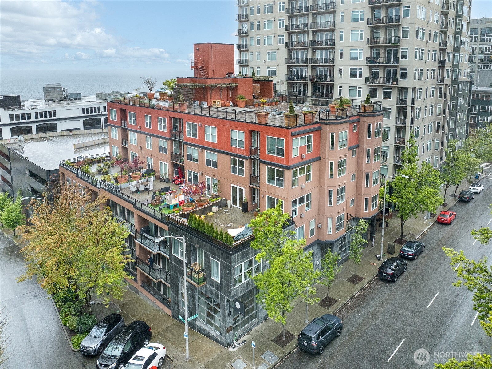 2607 Western Avenue Seattle WA 98121