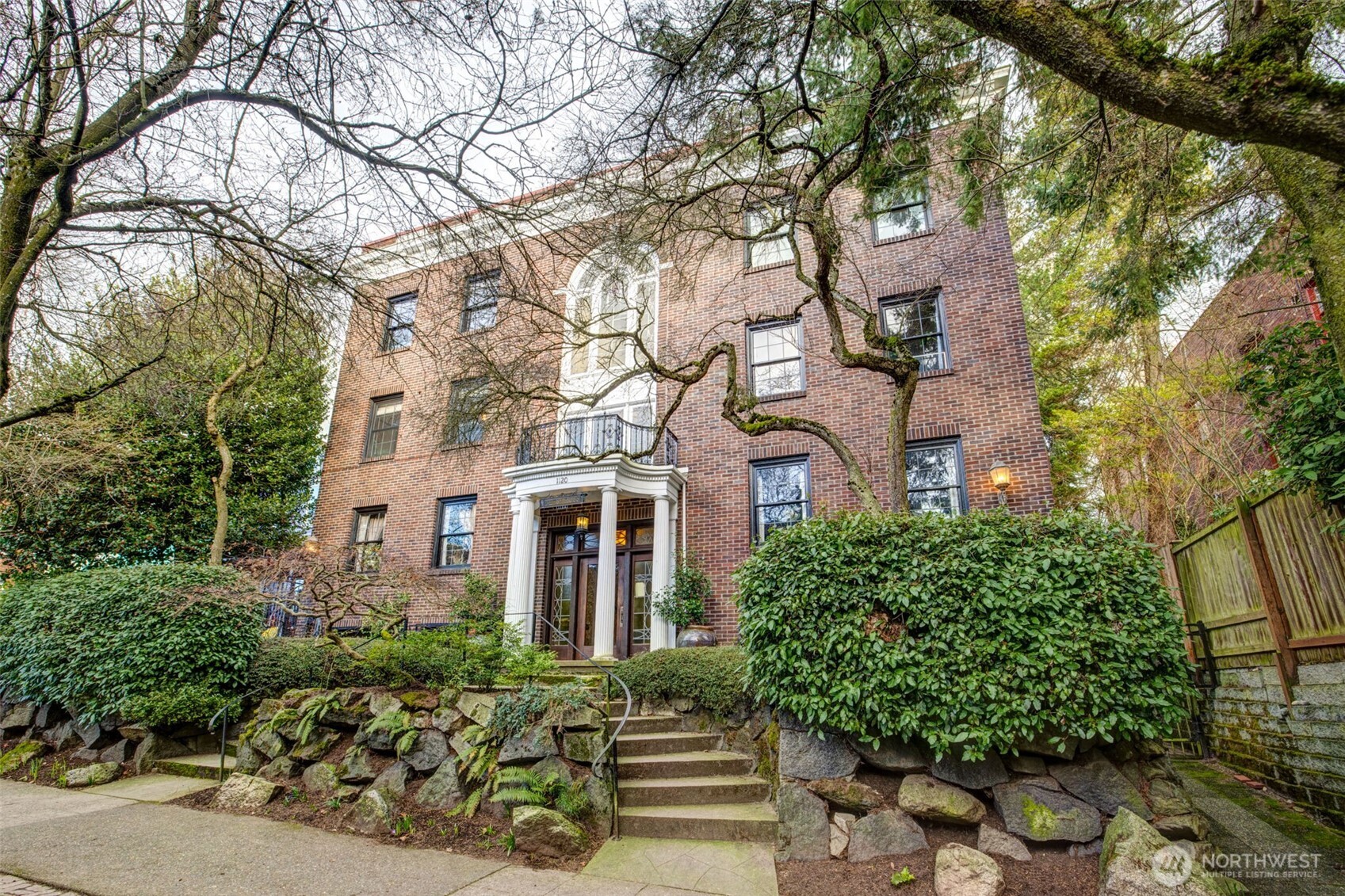 1120 17th Avenue Seattle WA 98122