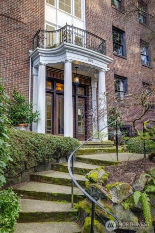 1120 17th Avenue Seattle WA 98122