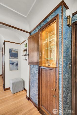 1120 17th Avenue Seattle WA 98122
