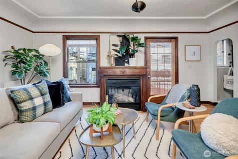 1120 17th Avenue Seattle WA 98122