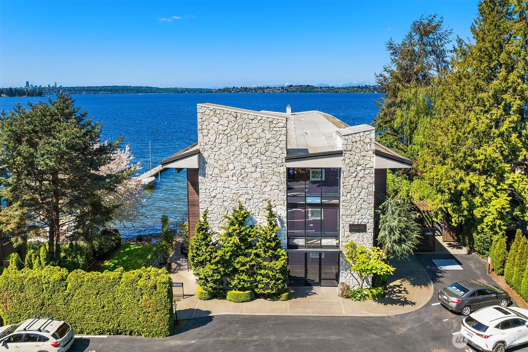6201 Lake Washington Boulevard NE Kirkland WA 98033