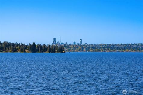 6201 Lake Washington Boulevard NE Kirkland WA 98033
