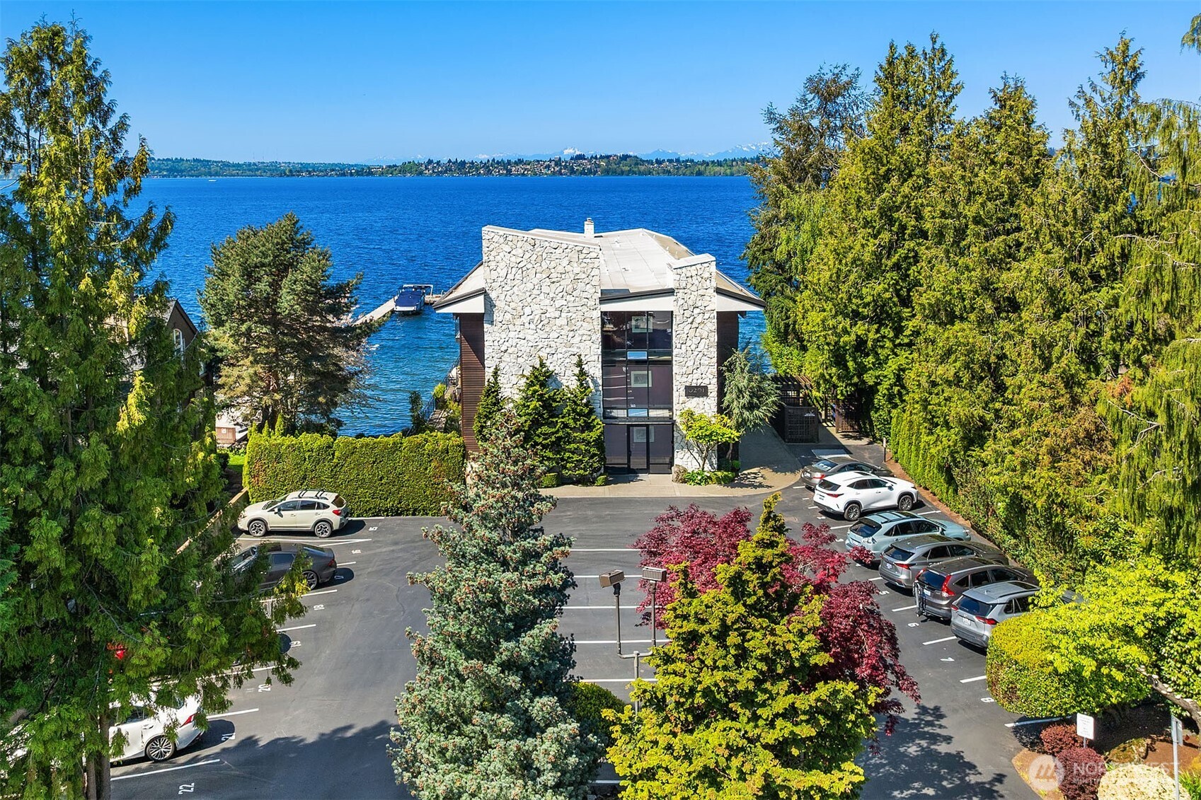 6201 Lake Washington Boulevard NE Kirkland WA 98033