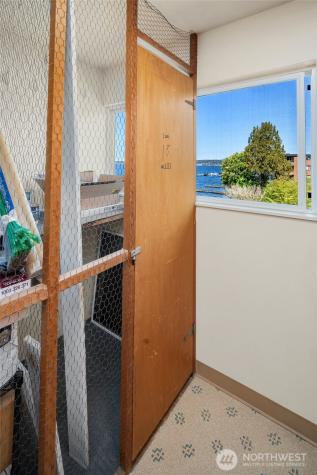 6201 Lake Washington Boulevard NE Kirkland WA 98033