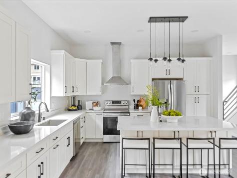 6025 47th Avenue S Seattle WA 98118