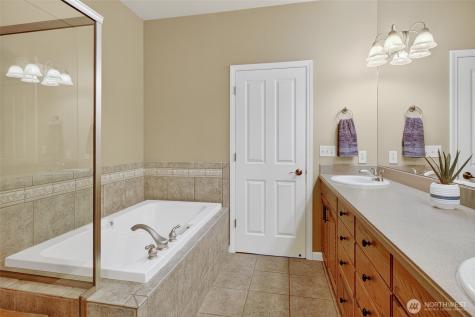 1494 Eastmont Avenue East Wenatchee WA 98802