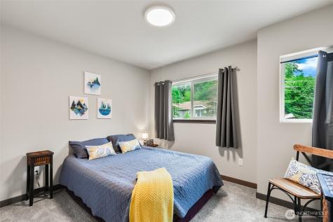 14906 Manor Way Lynnwood WA 98087