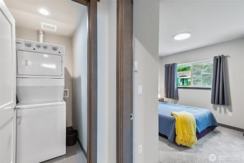 14906 Manor Way Lynnwood WA 98087