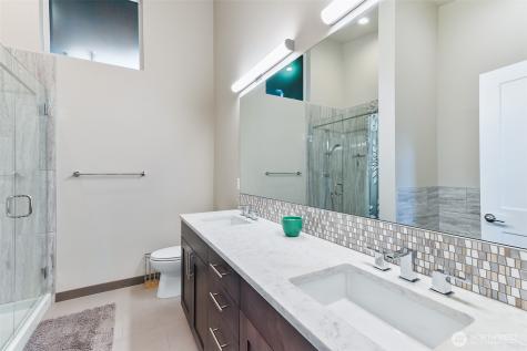 14906 Manor Way Lynnwood WA 98087