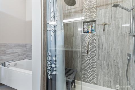 14906 Manor Way Lynnwood WA 98087