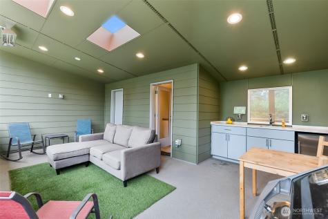 14906 Manor Way Lynnwood WA 98087