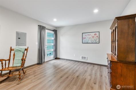 14906 Manor Way Lynnwood WA 98087
