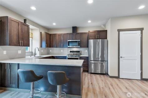 14906 Manor Way Lynnwood WA 98087