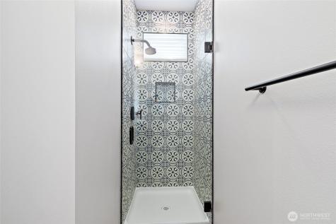 21724 25th Avenue SE Bothell WA 98021