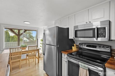 2102 NW Kelly Drive Vancouver WA 98655