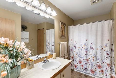 23221 58th Avenue S Kent WA 98032
