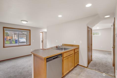 1327 149th Place Sw Lynnwood WA 98087