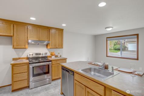 1327 149th Place Sw Lynnwood WA 98087