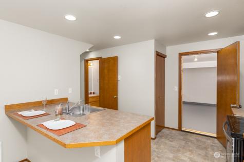 1327 149th Place Sw Lynnwood WA 98087