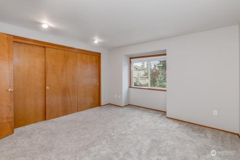 1327 149th Place Sw Lynnwood WA 98087
