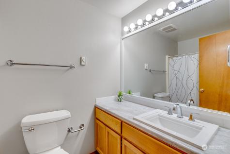 1327 149th Place Sw Lynnwood WA 98087