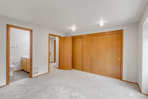 1327 149th Place Sw Lynnwood WA 98087