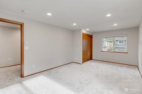 1327 149th Place Sw Lynnwood WA 98087