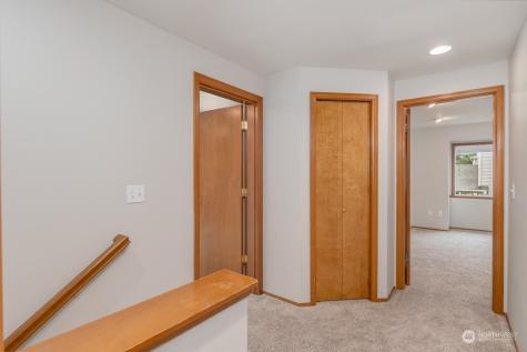1327 149th Place Sw Lynnwood WA 98087