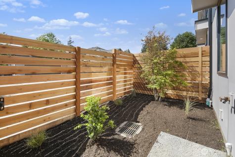8831 Wallingford Avenue N Seattle WA 98103